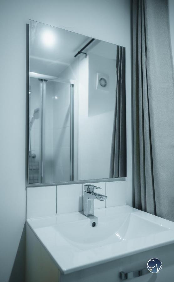 Appartement Neuf Et Moderne Dans Le Centre Ville Bagnols-sur-Cèze Dış mekan fotoğraf